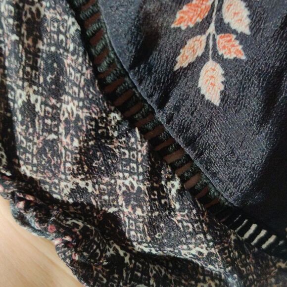 Greylin S Black Floral Off Shoulder Blouse - Picture 6 of 6